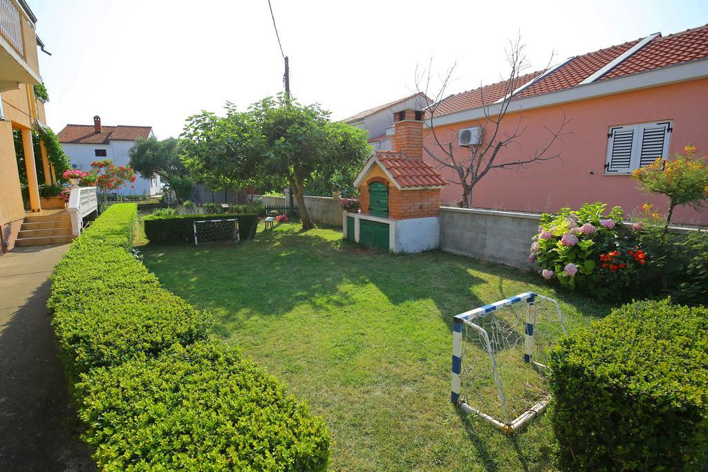Apartments Lena Sukosan Exterior photo